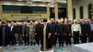 دیدار جمعی از فرماندهان، رزمندگان و ایثارگران و هنرمندان با رهبر انقلاب