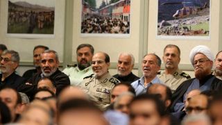 دیدار جمعی از فرماندهان، رزمندگان و ایثارگران و هنرمندان با رهبر انقلاب