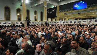 دیدار جمعی از فرماندهان، رزمندگان و ایثارگران و هنرمندان با رهبر انقلاب