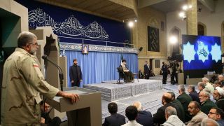 دیدار جمعی از فرماندهان، رزمندگان و ایثارگران و هنرمندان با رهبر انقلاب