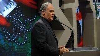 دیدار جمعی از فرماندهان، رزمندگان و ایثارگران و هنرمندان با رهبر انقلاب