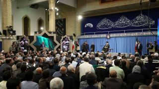 دیدار جمعی از فرماندهان، رزمندگان و ایثارگران و هنرمندان با رهبر انقلاب