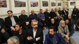 دیدار جمعی از فرماندهان، رزمندگان و ایثارگران و هنرمندان با رهبر انقلاب