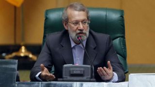 نامه دفتر رهبر انقلاب درباره لوایح FATF به لاریجانی نامه دفتر رهبر انقلاب درباره لوایح FATF به لاریجانی