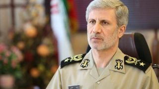 وزیر دفاع : اولویت دائمی ما توان موشکی ماست