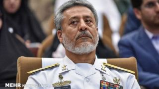 دریادار سیاری: نیروهای مسلح در کنار مردم سیل زده هستند دریادار سیاری: نیروهای مسلح در کنار مردم سیل زده هستند