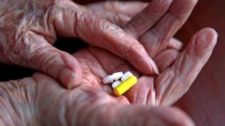 پس از حدود ۲۰ سال، اولین داروی آلزایمر در آمریکا تایید شد