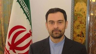 سجادی موضوع اتباع ایرانی گرفتار در مرزهای بلاروس را بررسی می‌کند