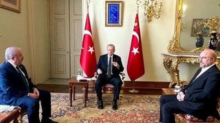 دیدار قالیباف و اردوغان در حاشیه اجلاس PUIC  