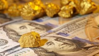 کاهش ارزش دلار، طلا را گران کرد