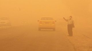 طوفان گرد و غبار در عراق؛ پروازهای بغداد و نجف متوقف شد