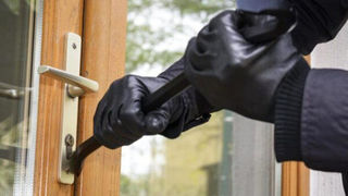 شرط‌بندی بر سر سرقت از خانه خانم دکتر | دزدی که مدرک فوق لیسانس داشت