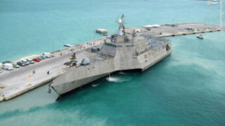 کشتی جنگی آمریکایی وارد تنگه تایوان شد