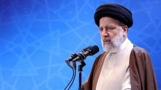 رئیسی در حرم حضرت زینب(س): امروز رژیم صهیونیستی از همیشه ضعیف‌تر است/ بنای جمهوری اسلامی ایران بر حمایت از مظلومان است