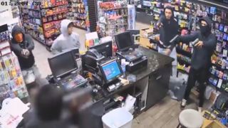 سرقت گروهی مسلحانه از سوپرمارکت