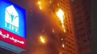  آتش‌سوزی گسترده در یک برج مسکونی در عجمان امارات