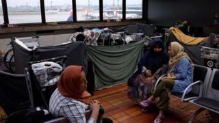 وضعیت اسف‌بار پناهجویان افغانی در فرودگاه برزیل
