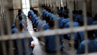 طرح مجلس برای کاهش ده‌ها هزار نفری تعداد زندانیان