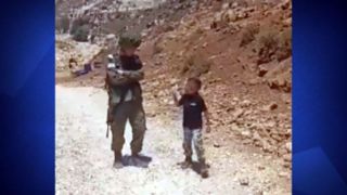 مواجهه جالب پسربچه فلسطینی با نظامی صهیونیستی