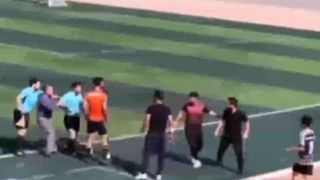 تصاویر کتک‌کاری زننده بین داور و مربی در فوتبال ایران
