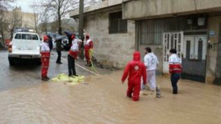 امدادرسانی به ۴۰۰ نفر سیل زده در شهرستان‌های نیکشهر و فنوج