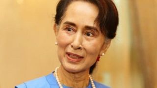 رهبر مخلوع میانمار از زندان آزاد شد