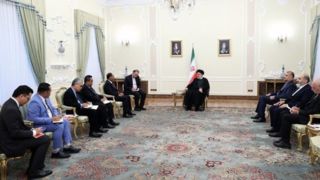 رئیسی: تدوین برنامه‌های راهبردی ترسیم‌کننده افق‌های جدید در تعاملات ایران و مالزی است
