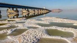 گرما باعث کاهش آب دریاچه ارومیه شد
