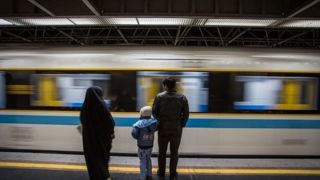  توضیحات شرکت بهره‌برداری مترو تهران درباره حادثه در پله برقی ایستگاه مترو ارم سبز 