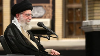 رهبر انقلاب: آمریکا گروهی برای بحران‌سازی در کشورها تشکیل داده است/ «وحدت ملی» و «امنیت ملی» ایرانیان را هدف گرفته اند