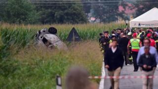 سقوط جنگنده ارتش ایتالیا / کودک پنج ساله جان باخت