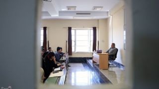 جزئیات جدید از جلسه دفاع غیرقانونی محکوم امنیتی در دانشگاه تهران/ اساتید تعلیق شده چه کسانی هستند؟ 