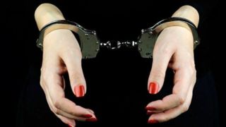 زن سارق در لباس لباس مردانه دستگیر شد!