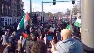 تجمع در حمایت از مردم فلسطین در آمستردام هلند