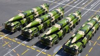 پنتاگون: خطر ۱۰۰۰ کلاهک و موشک اتمی چین آمریکا را تهدید می‌کند
