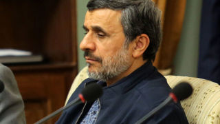 پاسخ نماینده نزدیک به احمدی نزاد درباره سکوت او 
