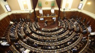  مجلس الجزایر قانون «اجازه جنگ با اسرائیل» را تصویب کرد