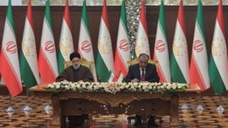 امضای ١٨ سند همکاری و یک بیانیه مشترک میان ایران و تاجیکستان