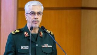 پیگیری توسعه روابط نظامی ایران و عراق در سفر سرلشکر باقری 