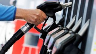 دولت برنامه‌ای برای افزایش قیمت بنزین در سال آینده ندارد
