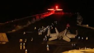رویترز: با حملات آمریکا علیه یمن کشتی‌های بیشتری از دریای سرخ تغییر مسیر دادند