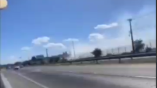 سقوط یک هواپیما در بزرگراهی در کشور شیلی