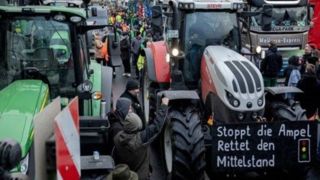 اعتصابات گسترده کشاورزان در فرانسه