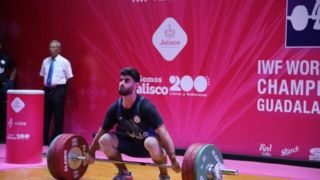 اولین مدال وزنه‌برداری ایران در قهرمانی آسیا نقره شد