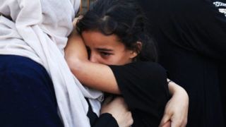 چیدمانی برای یادبود کودکان غزه/جای رژیم کودک‌کش باحوثی‌ها عوض شد؟