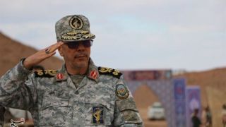 سرلشکر باقری: ۴۰ هزار سرباز در دستگاه‌های دولتی مسئولیت‌هایی را آغاز می‌کنند/ قدر سربازان عزیز را می‌دانیم