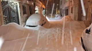 حجم زیاد برف در ولنجک تهران