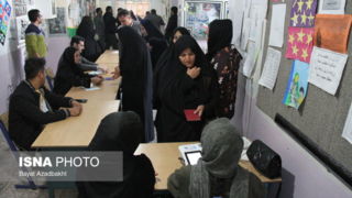حضور مردم پای صندوق های اخذ رای در زنجان، رشت، سمنان، خرم آباد