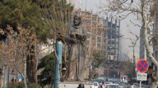 تندیس حکیم نظامی در پایتخت رونمایی شد
