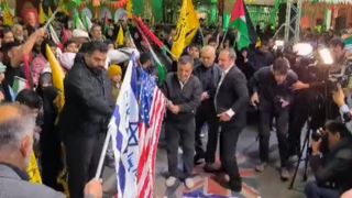 تجمع مردم در میدان فلسطین در محکومیت حمله جنایتکارانه رژیم صهیونیستی به کنسولگری ایران 